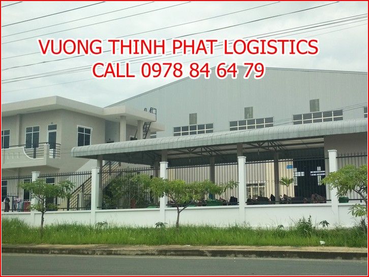 Cho thuê gấp nhà xưởng 2.500m2 mặt tiền Phan Văn Hớn, Hóc Môn
